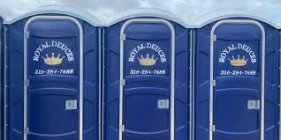 Best ADA-Compliant Portable Toilet Rental  in Mapleton, MN